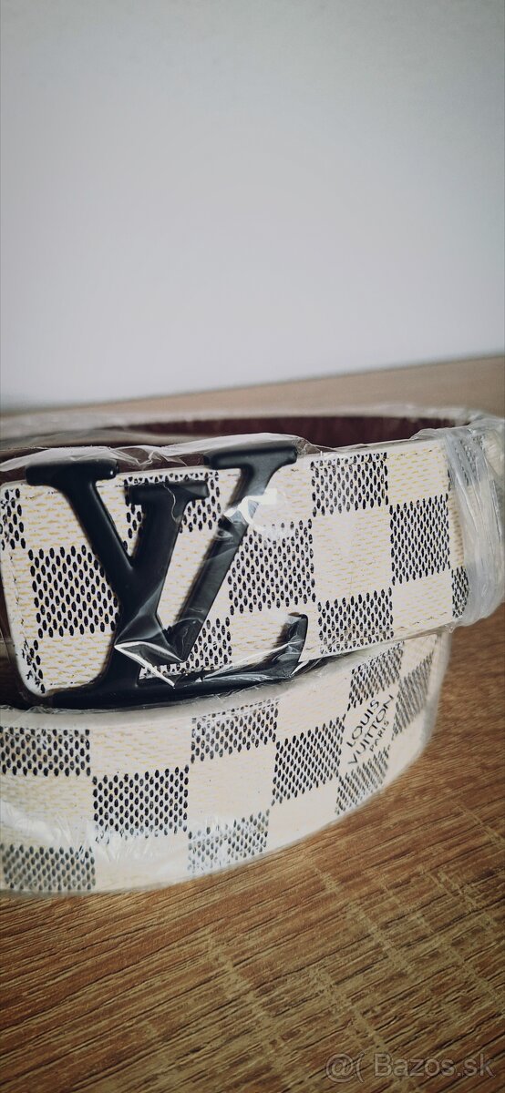 • Louis Vuitton Opasok Kockovaný •