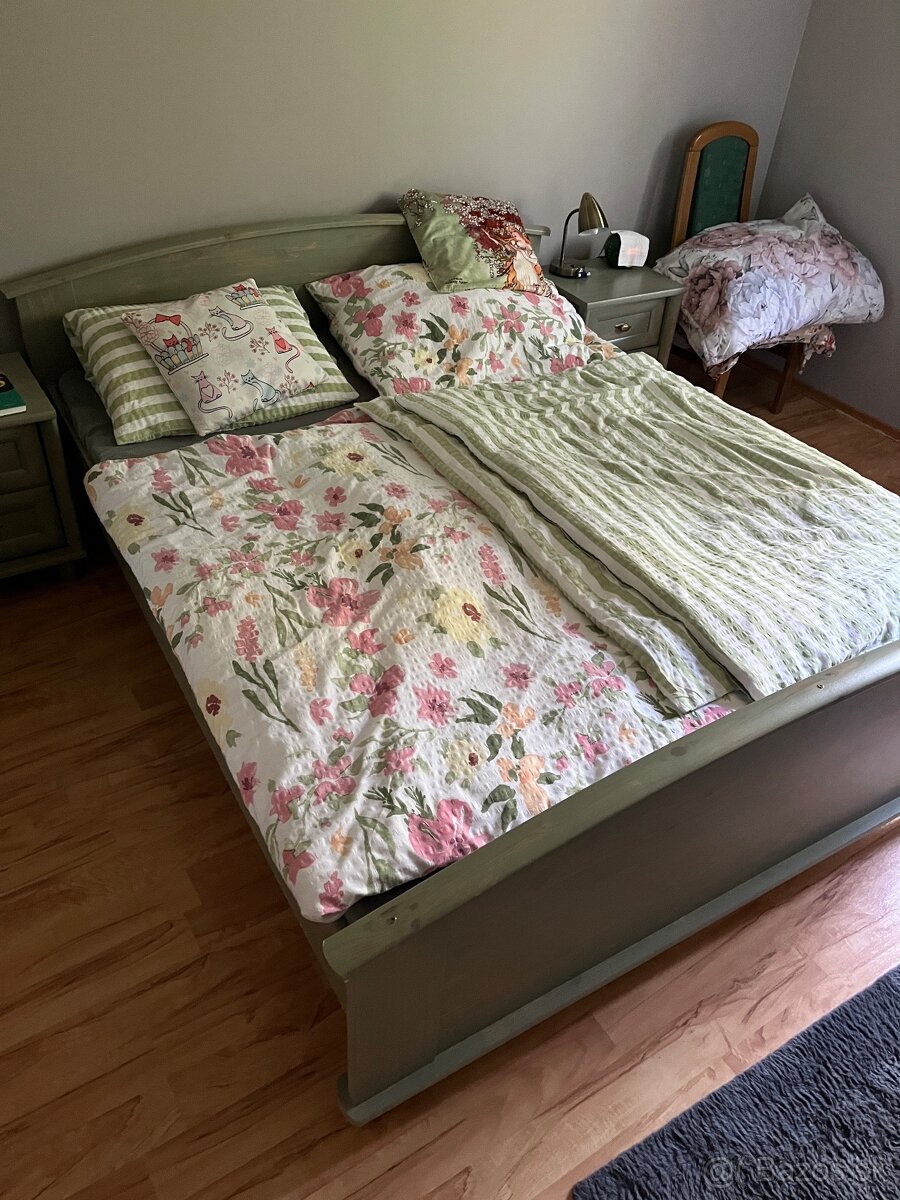 Posteľ 200x160 plus matrace