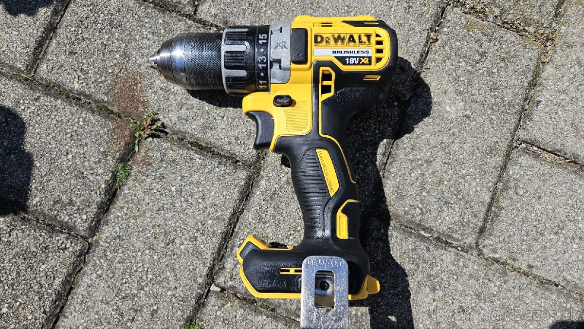 Aku vrtaci skrutkovac Dewalt DCD791