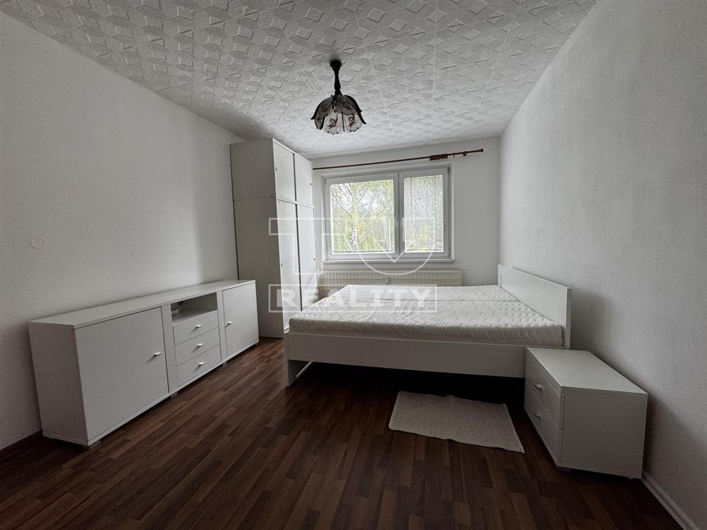 Na prenájom 2-izbový byt, Žilina – Vlčince, 64 m2