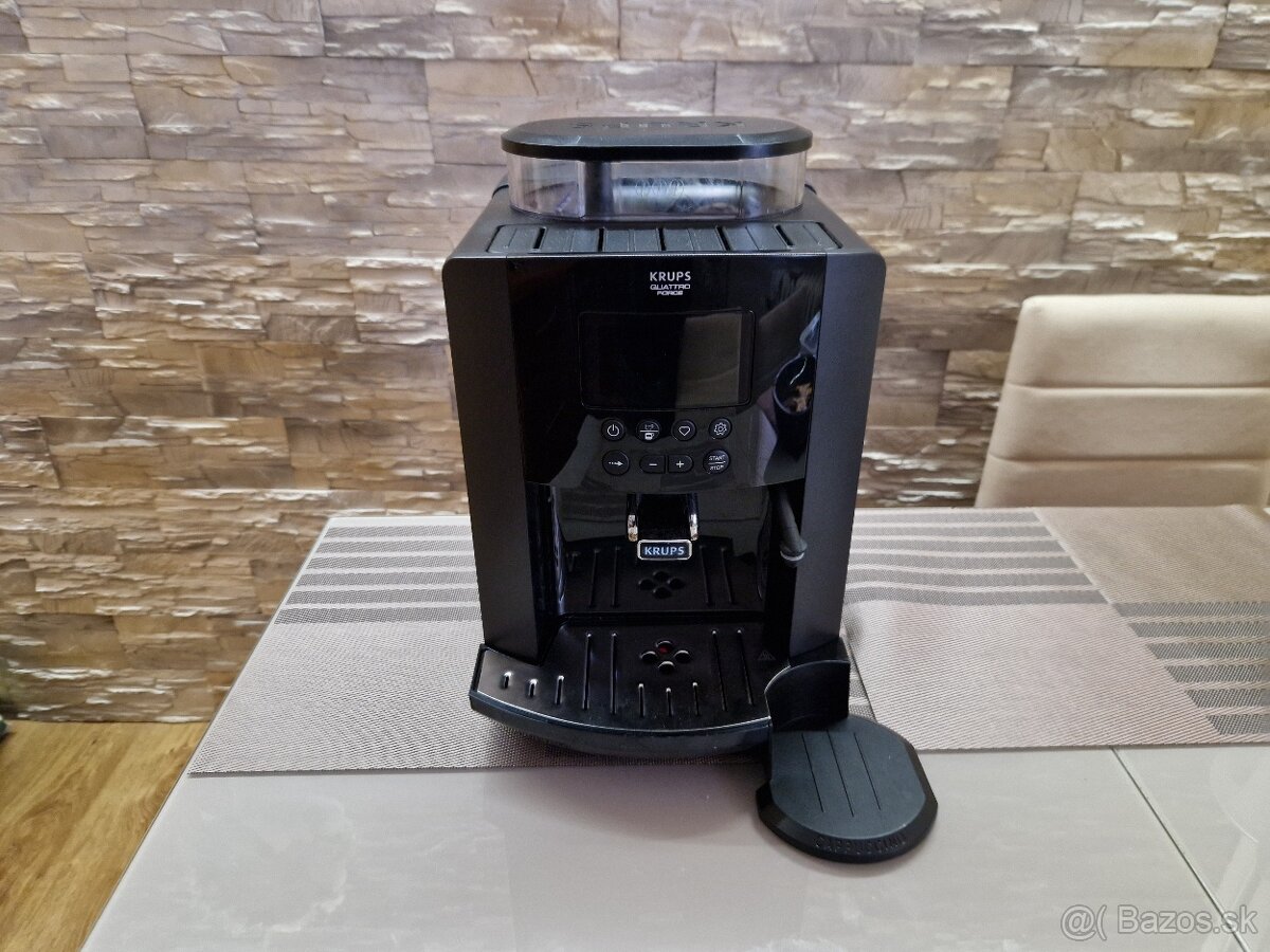 Predám automatický kávovar Krups Arabica Latte