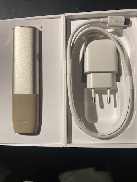 IQôS Iluma one - zlate