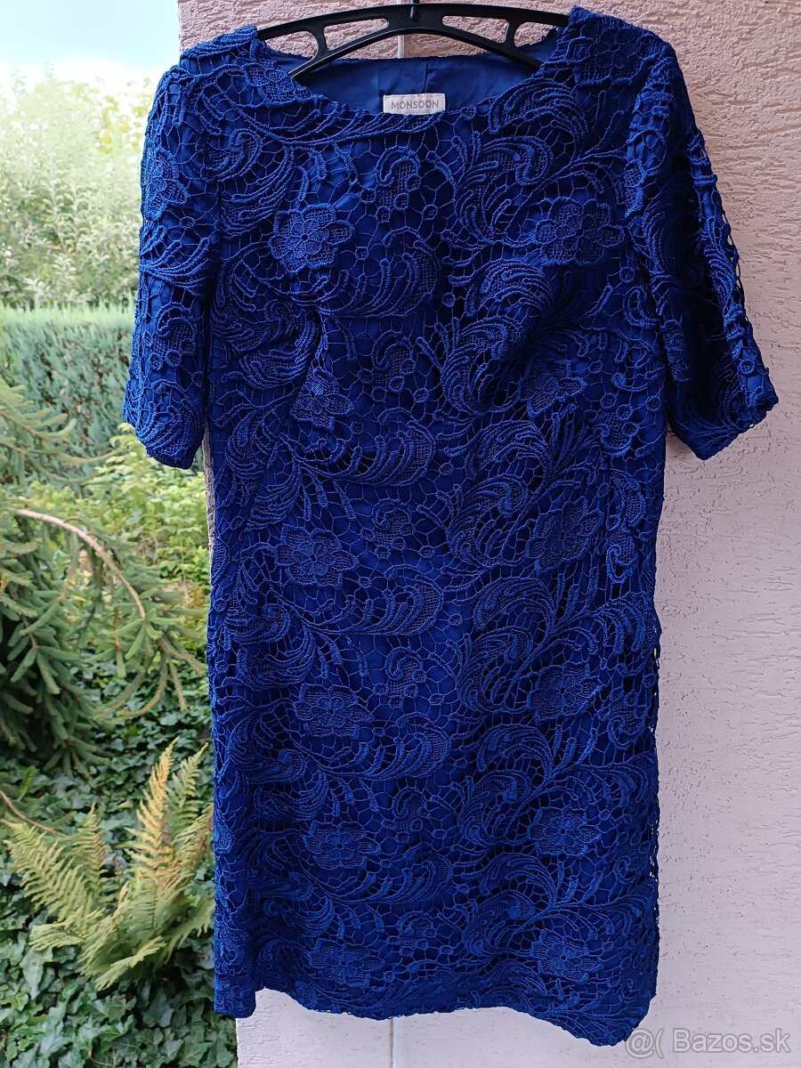 Spoločenské šaty M