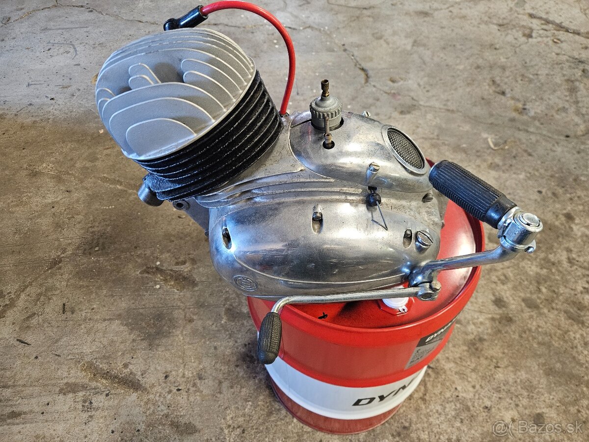 Motor CZ 150c