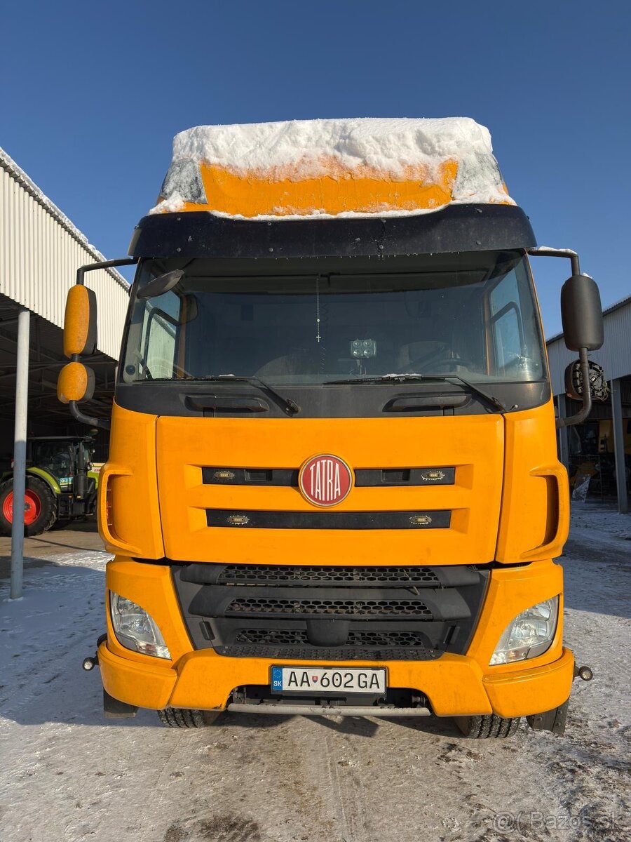 Tatra phoenix tahač