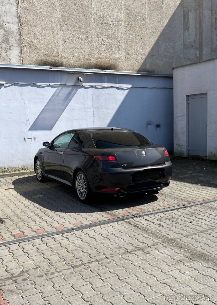 Alfa romeo gt