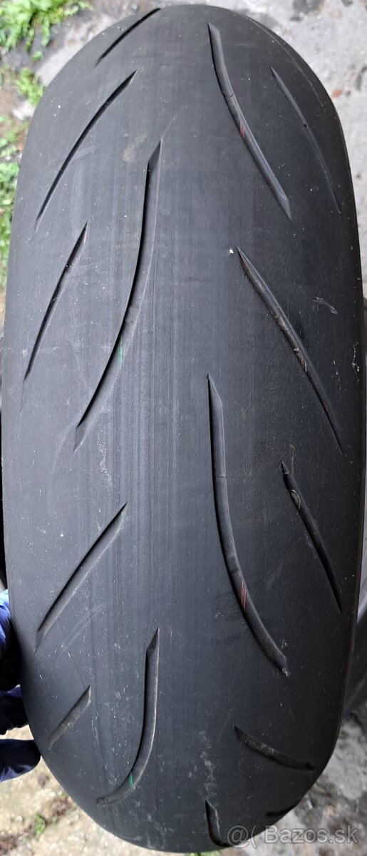 190/50 r17 Bridgestone Battlax Ś21