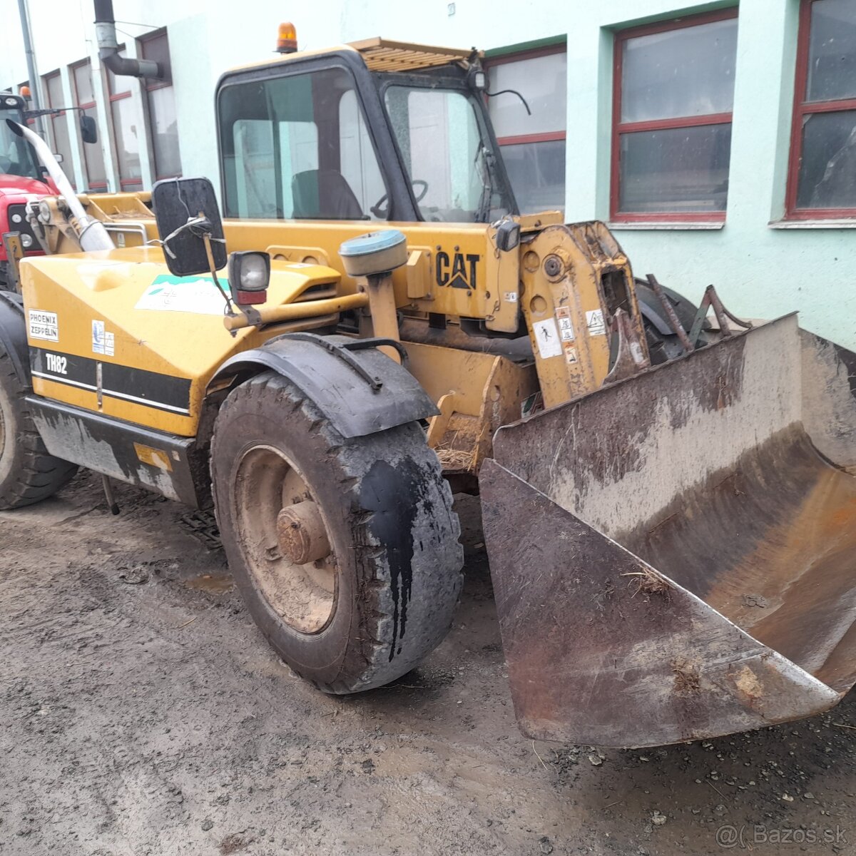 Caterpillar TH 82