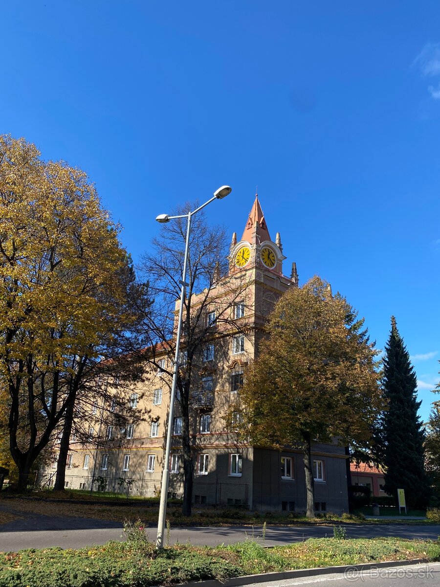 RK EXPRES- na predaj 4 izbový byt 90 m2 v Handlovej.