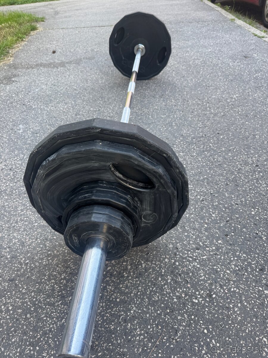 Olympijská tyč so závažím spolu 105kg
