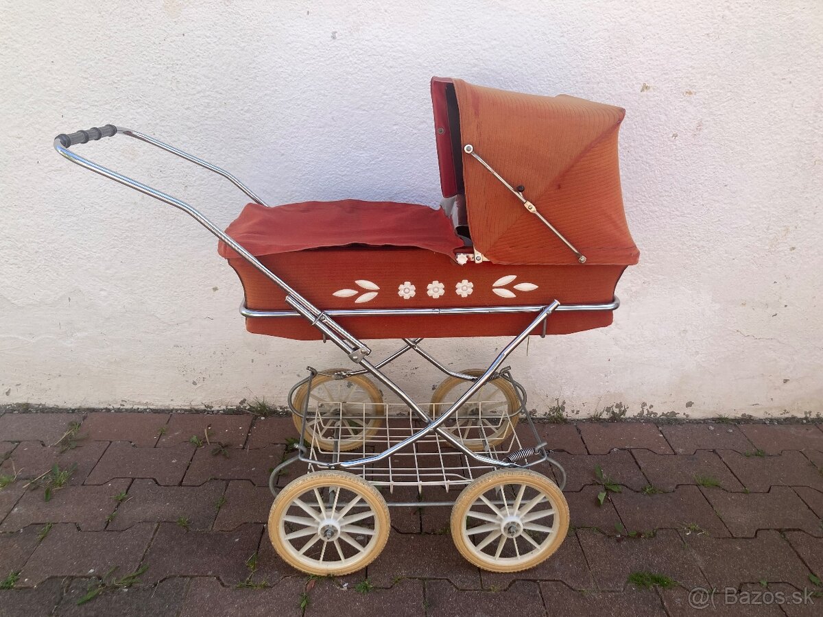 Detský retro kočík pre bábiky