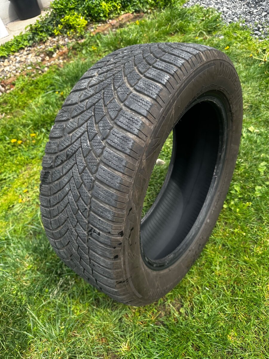 Bridgestone 225/55 r17