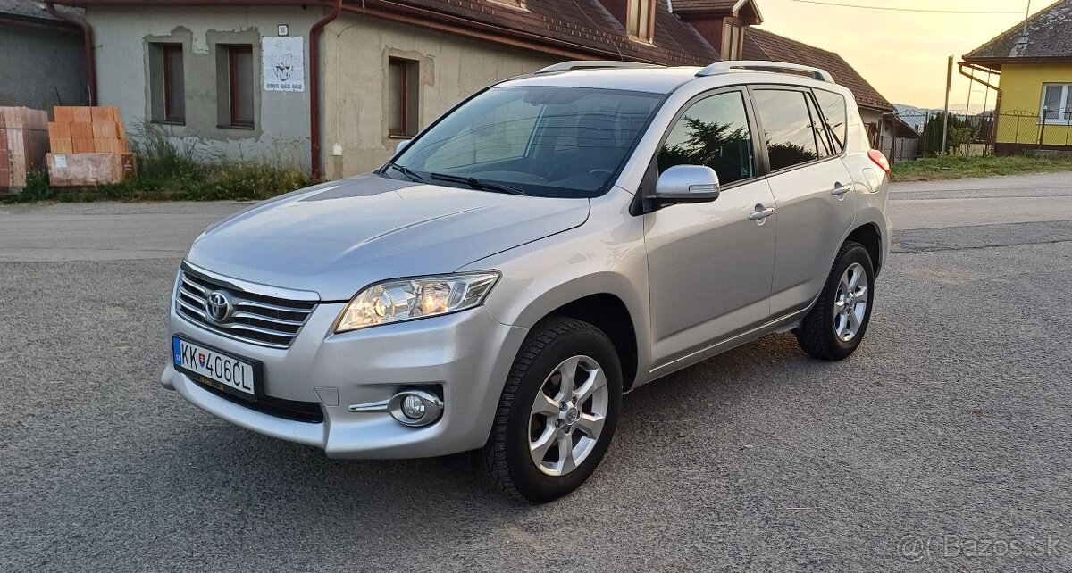 SUV Toyota RAV4 2.2d 110kw m6 4x4