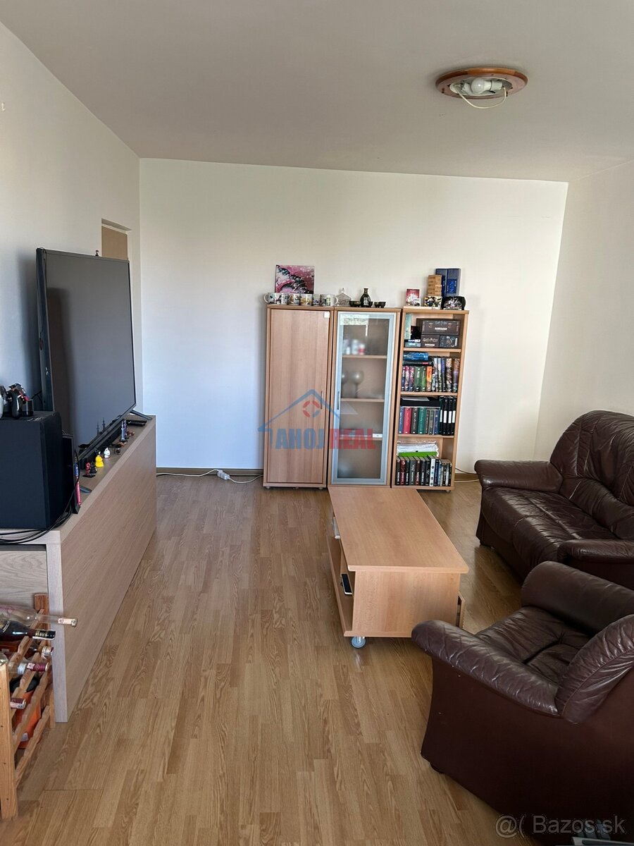 PREDAJ 2-IZB byt v RUŽINOVE pri OC RETRO.