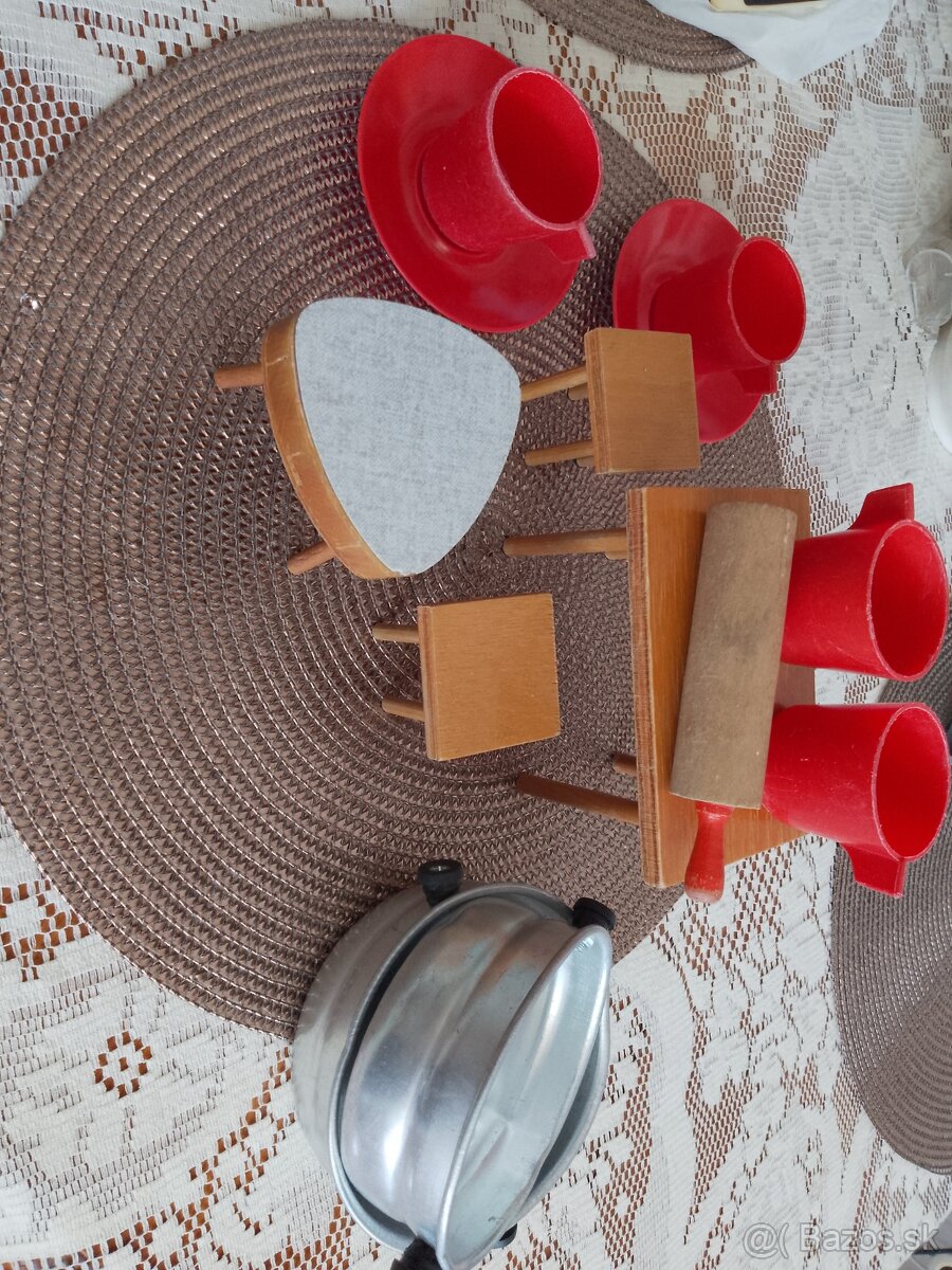 Nábytok a riadiky pre babiky