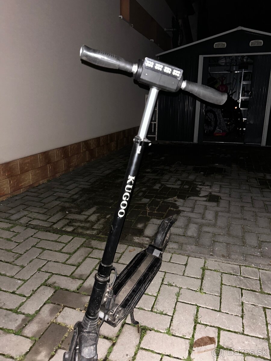 Kolobezka Elektrická KUGOO