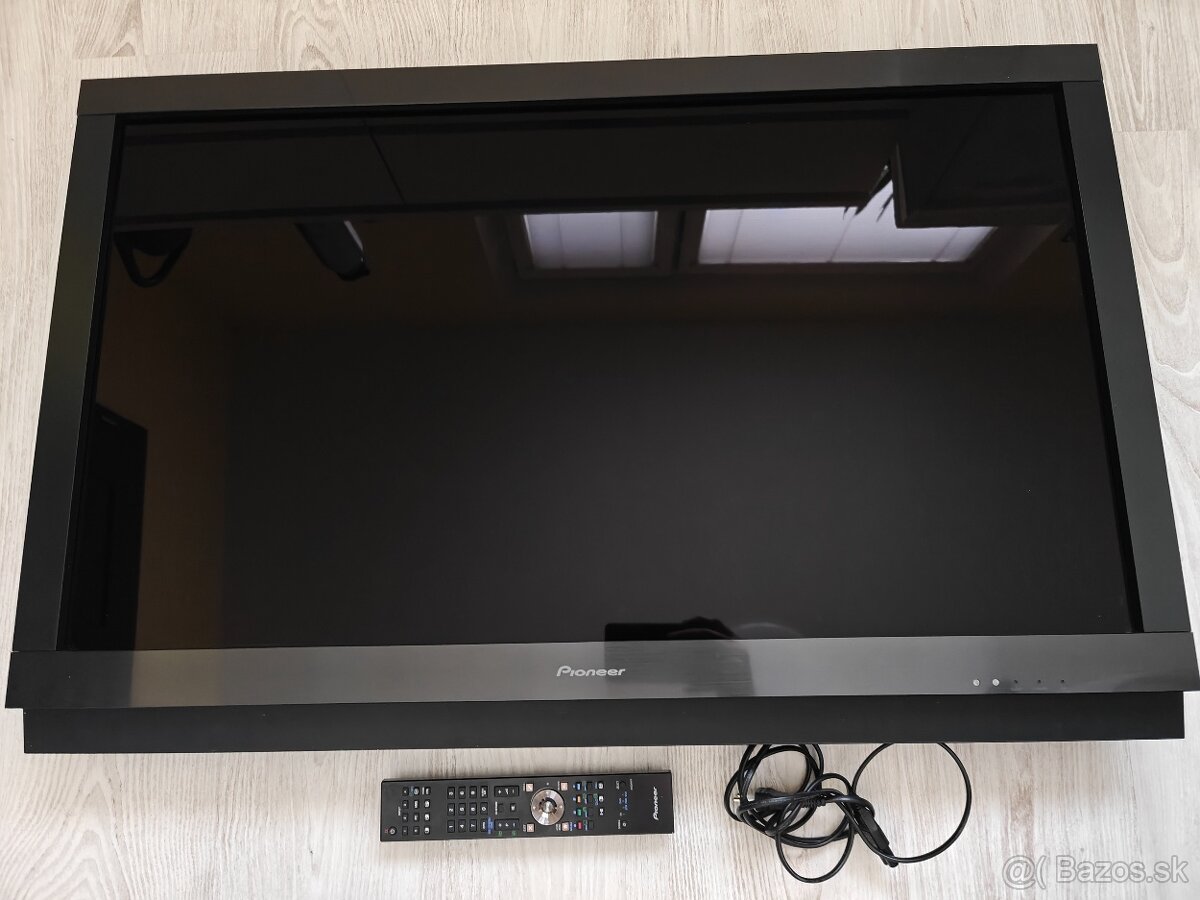 Predám Pioneer KRL-37V Full HD LCD TV