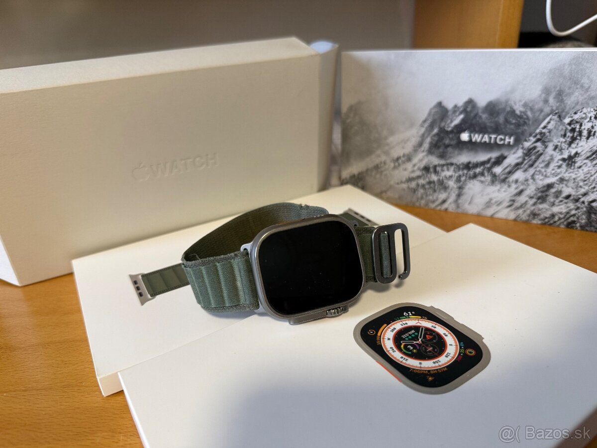 Apple Watch Ultra 49mm Titanium + Green Alpine Loop