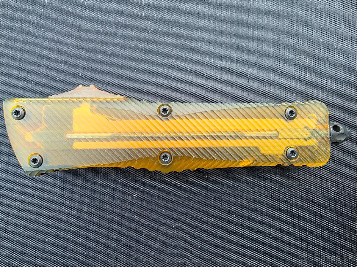 Microtech Combat Troodon Fluted Ultem