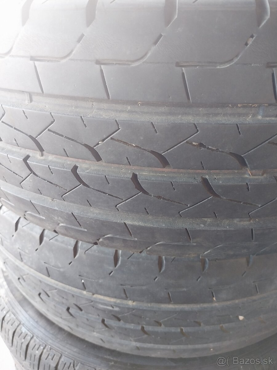 215/65r15c