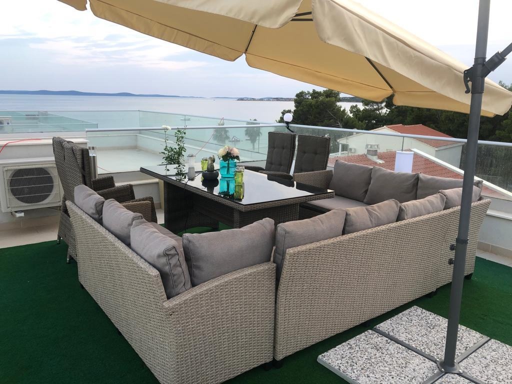 Chorvátsko, PENTHOUSE, 100 m od pláže, krásny výhľad ( ostro