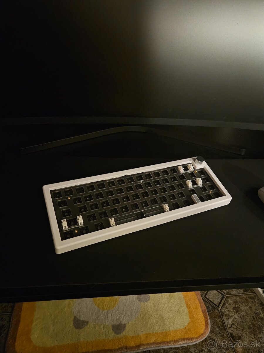 Mechanická Klávesnica - GMK67 - barebone