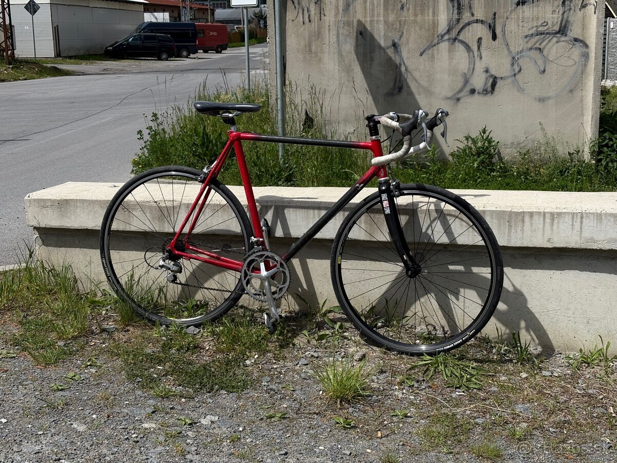 Cestný bicykel