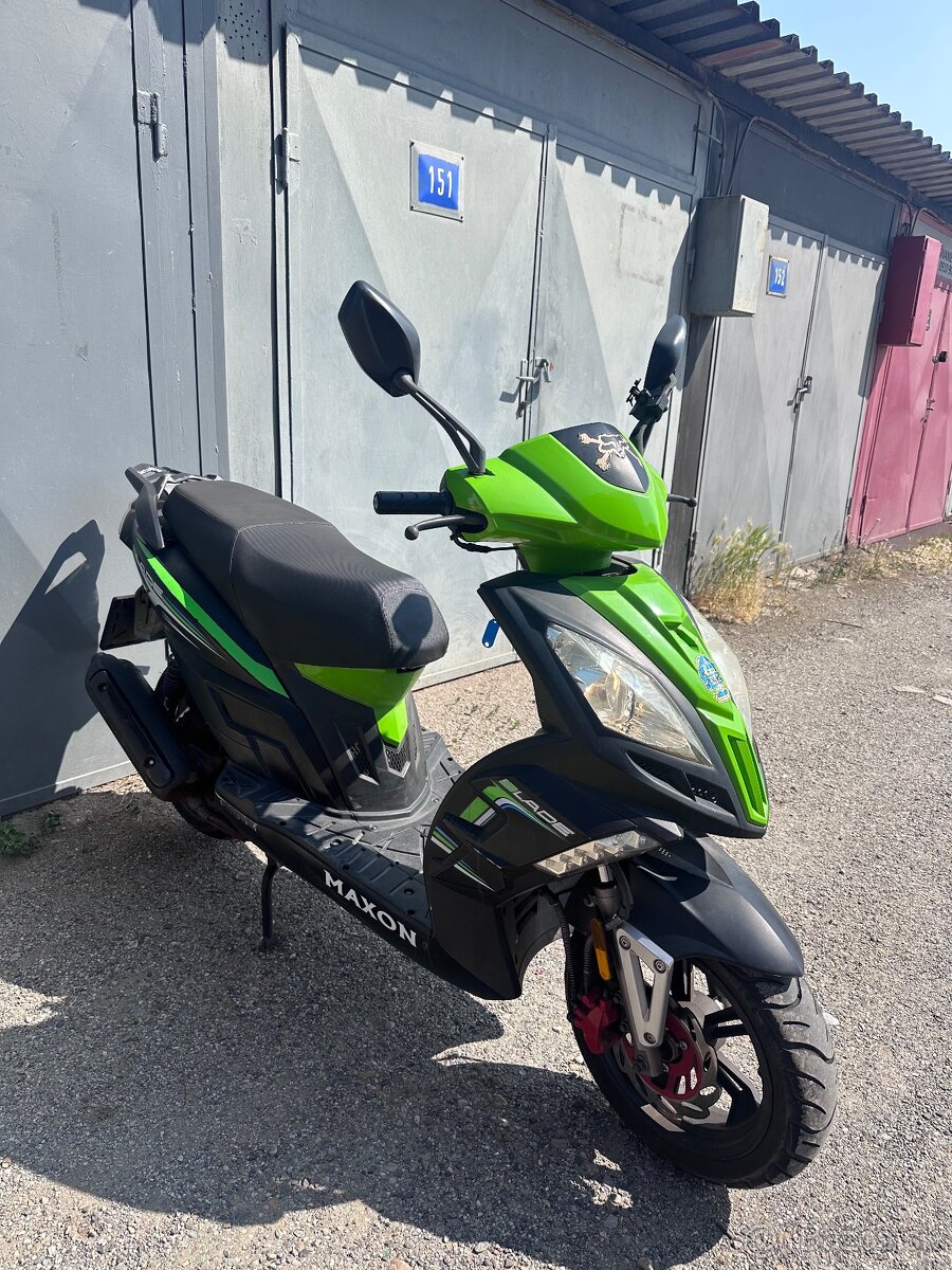 Skúter 125