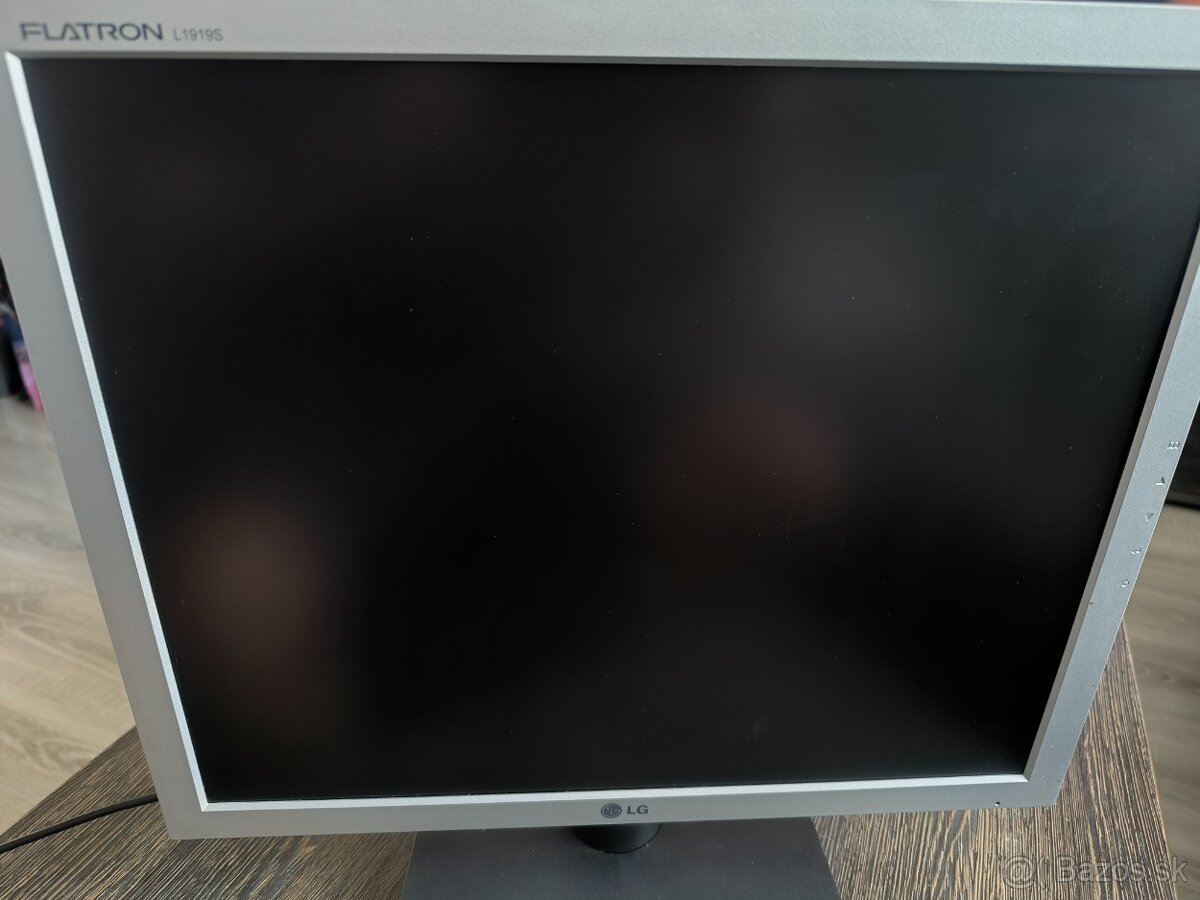 Monitor LG Flatron L1919S