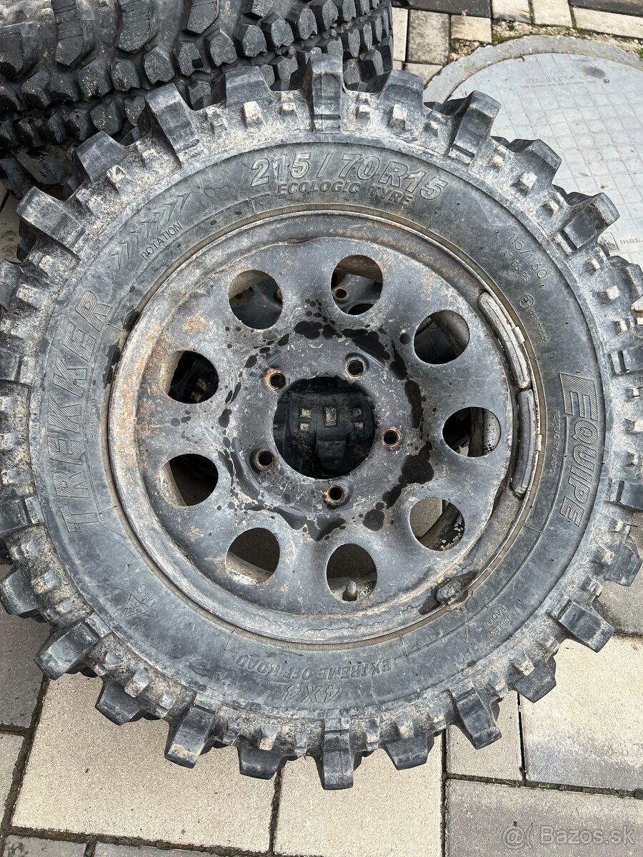 215/70/r15 5x139,7 pneu