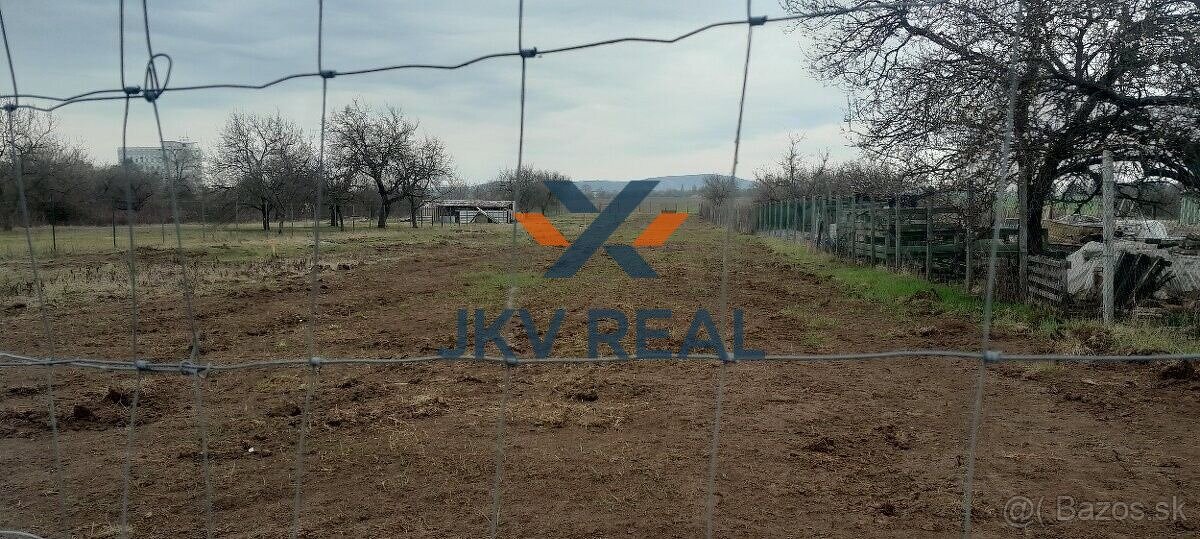 Na predaj 3 pozemky v lokalite Boží kopec v Šturove