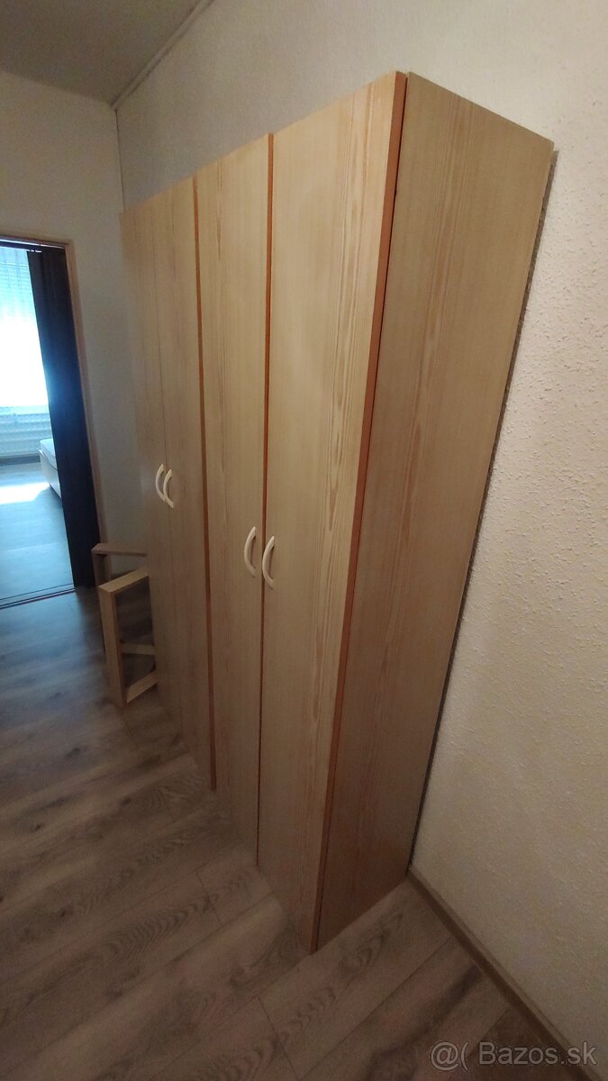 Šatníkové skrine 2ks