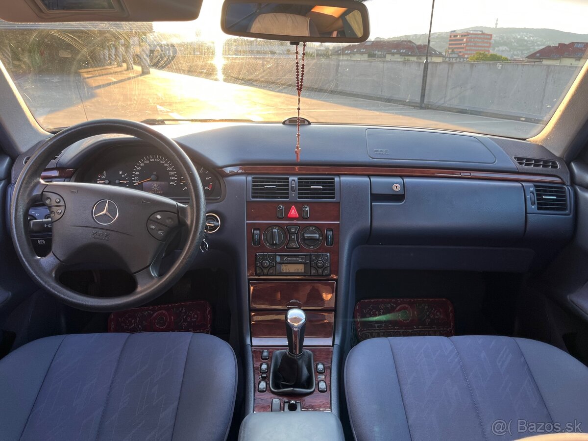 Mercedes w210 e220