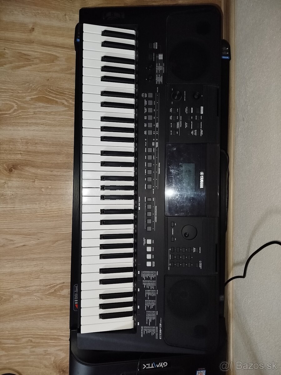 Yamaha PSR-E463 keyboard