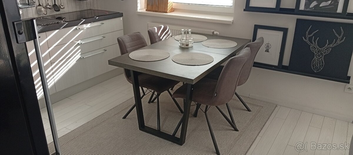 Jedalensky set