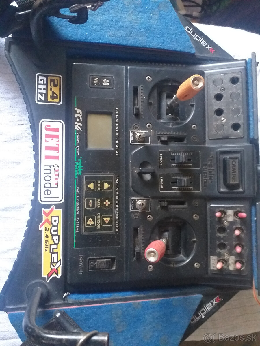 Vysielač Futaba FC 16