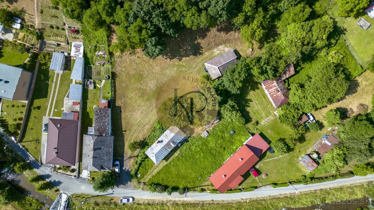 NA PREDAJ_Krásny, rovinatý pozemok v meste Hanušovce nad Top