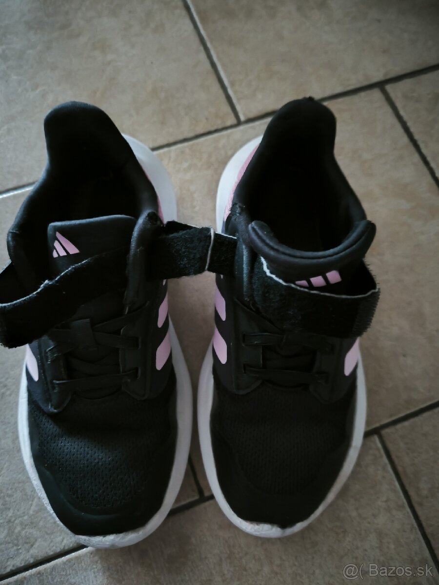 Predám detské tenisky Adidas veľ. 35.