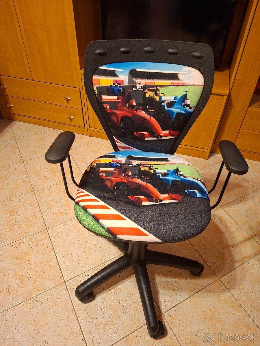 Detská otočná stolička