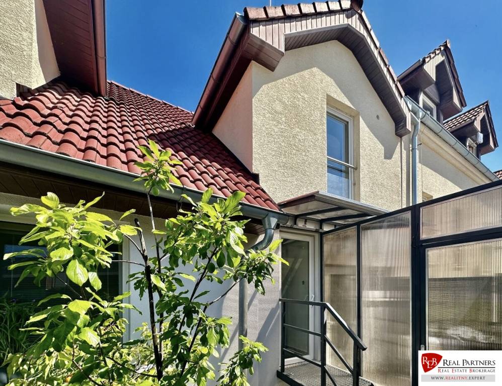 Byt na predaj 6-izbový,120m2, INVESTIČNÝ byt,Dunajská Lužná