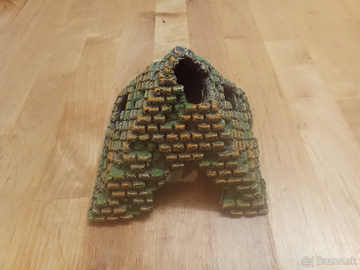 Dekorácia do akvária pyramída