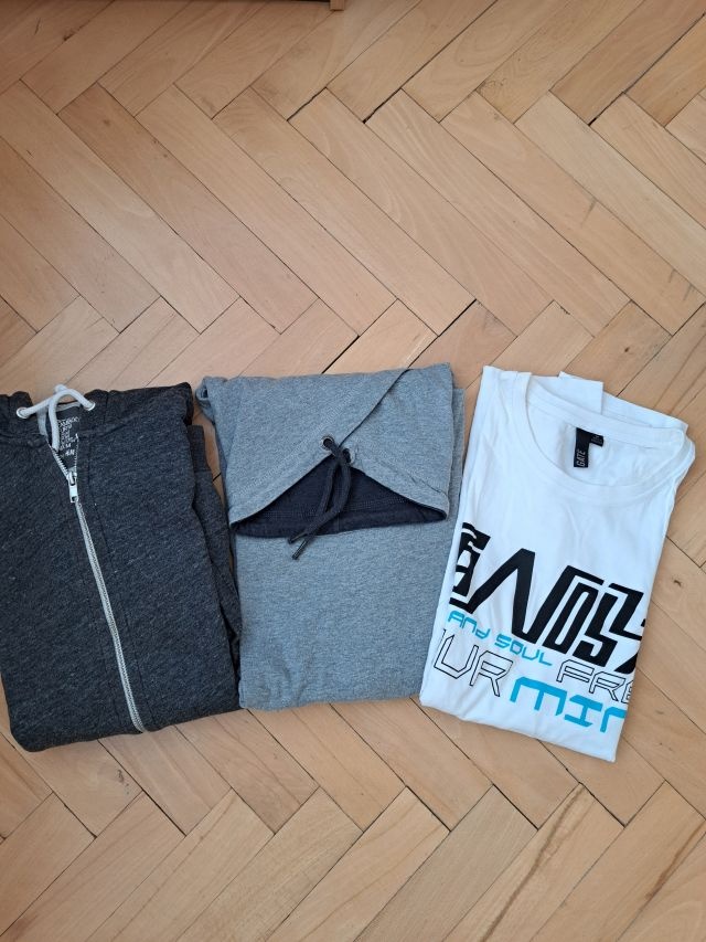 Mikiny veľ. M + tričko veľ. M