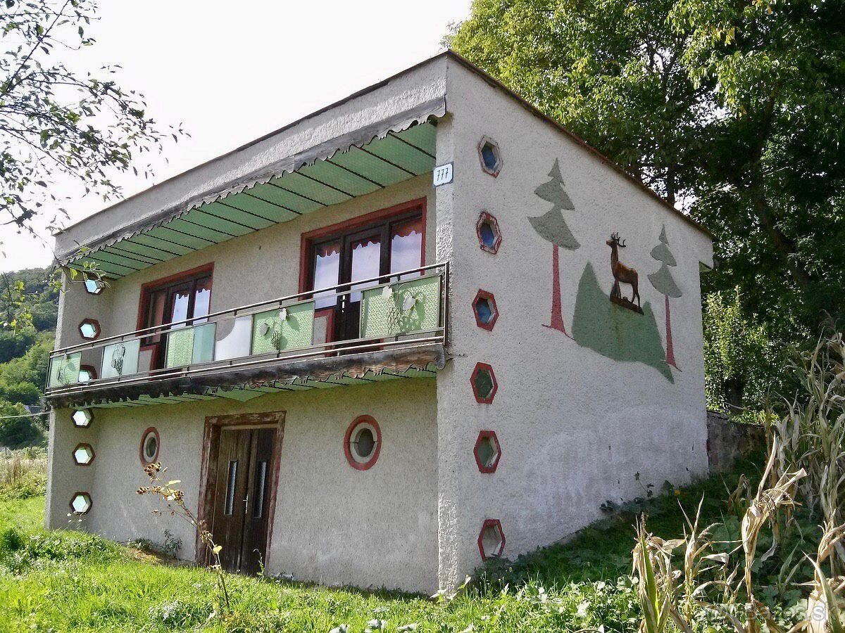 Chata v prírode so slnečným pozemkom v obci Plášťovce