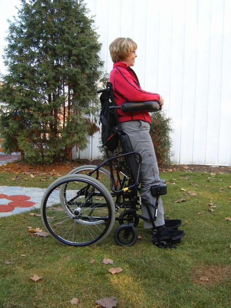 invalidny vozík 44cm s elektrickou vertikalizaciou