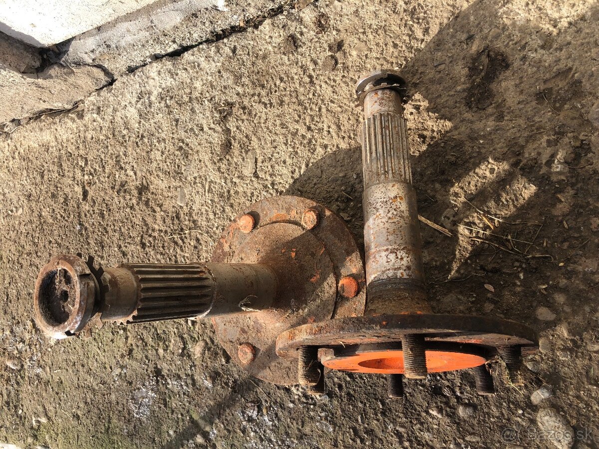 Locust 753 poloos