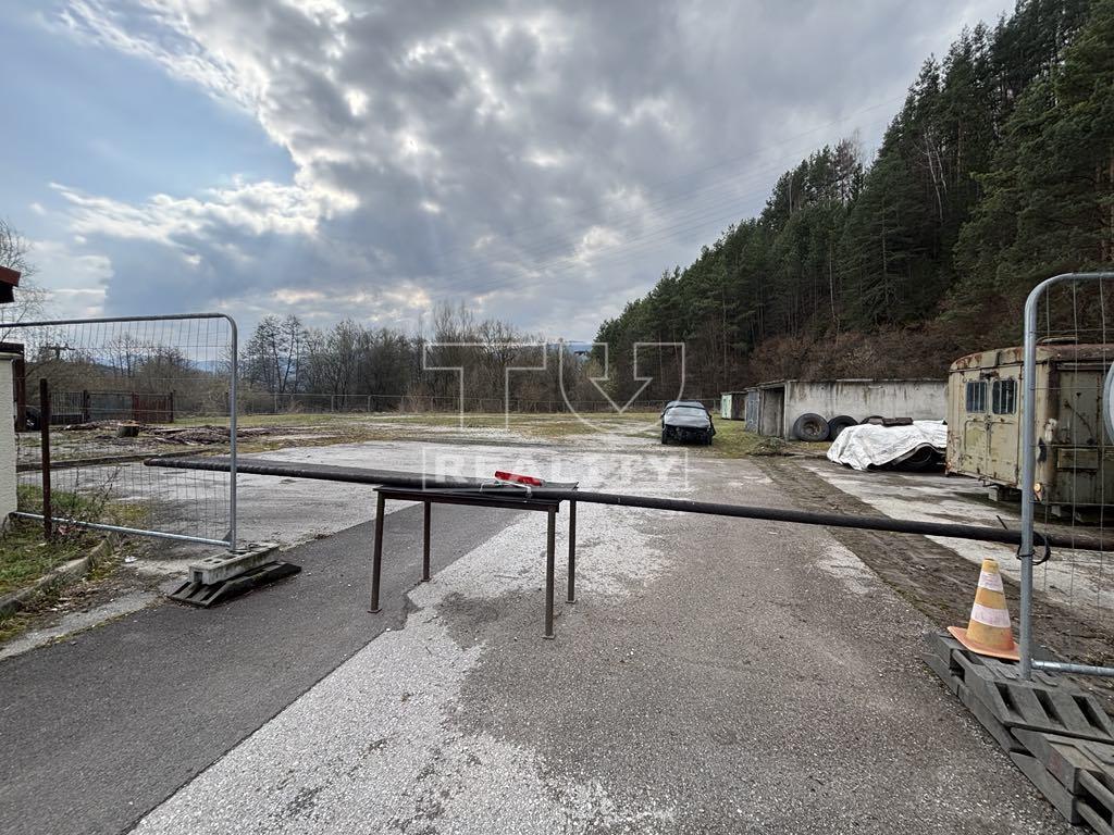 NA PREDAJ – Stavebný pozemok v krásnom prostredí pri...