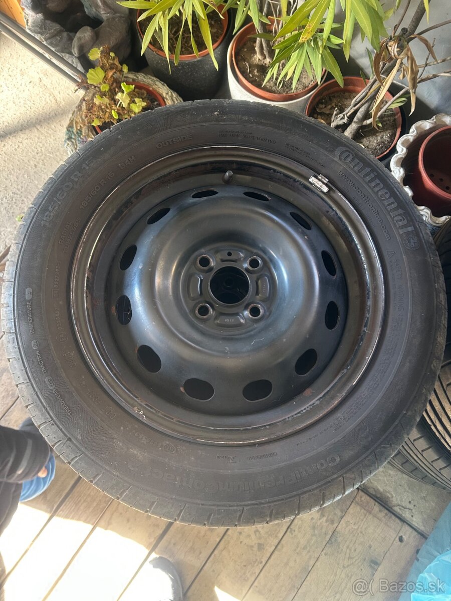 Komplet gumy + disky 185/60 R15 Continental