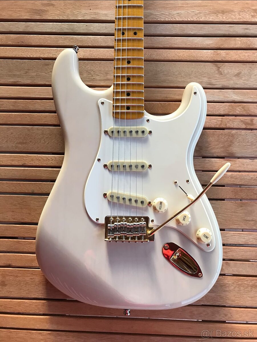 Squier Classic Vibe Stratocaster “Mary Kaye” (FSR)