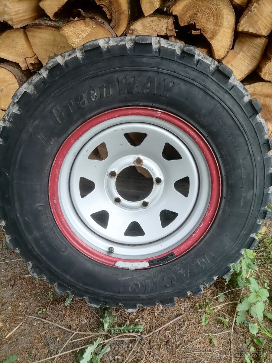 Predam terénne pneumatiky na Lada Niva