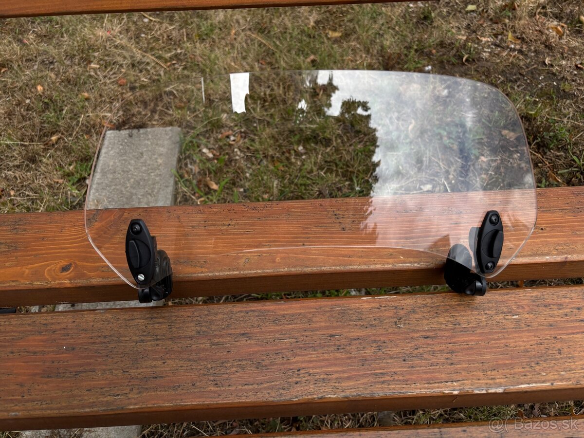 Deflektor na plexisklo